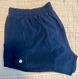 lululemon athletica women’s hotty hot shorts